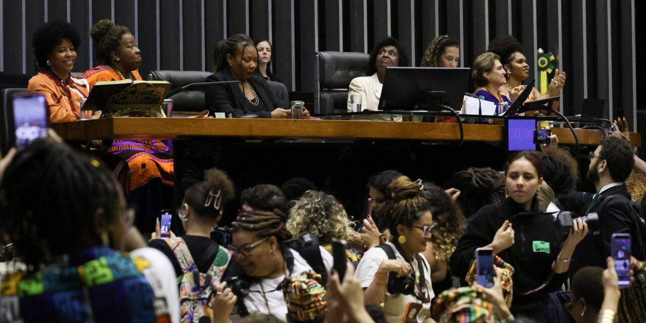 sessao-solene-na-camara-homenageia-marcha-das-mulheres-negras