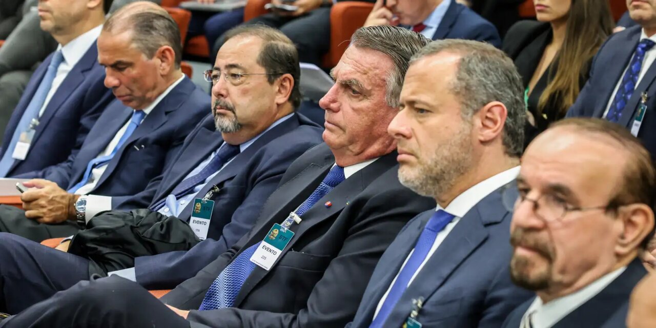 defesas-de-bolsonaro-e-de-outros-reus-contestam-execucao-das-penas 