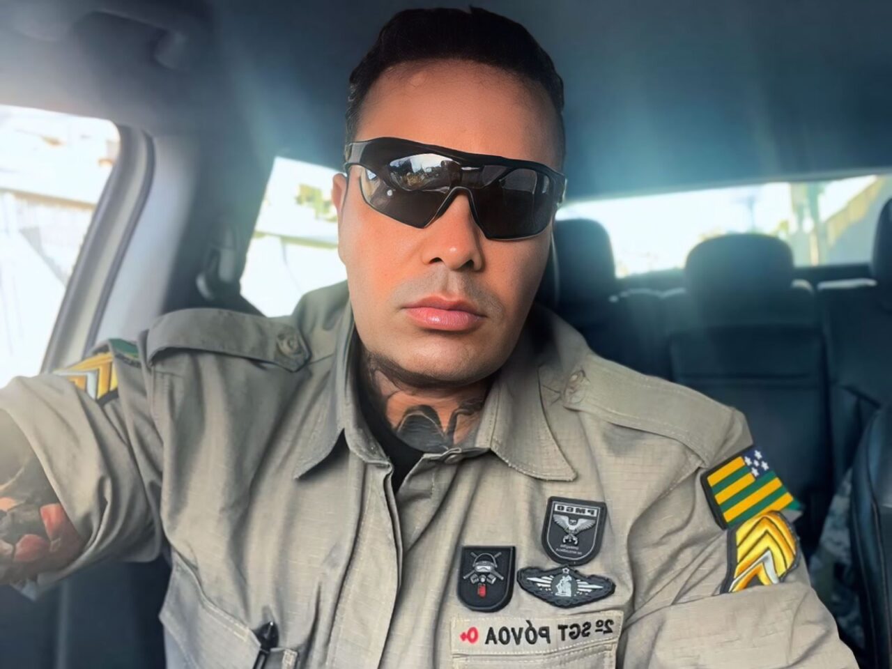 videos-mostram-sargento-da-pm-usando-arma-para-aterrorizar-mulheres-em-cobranca-de-dividas