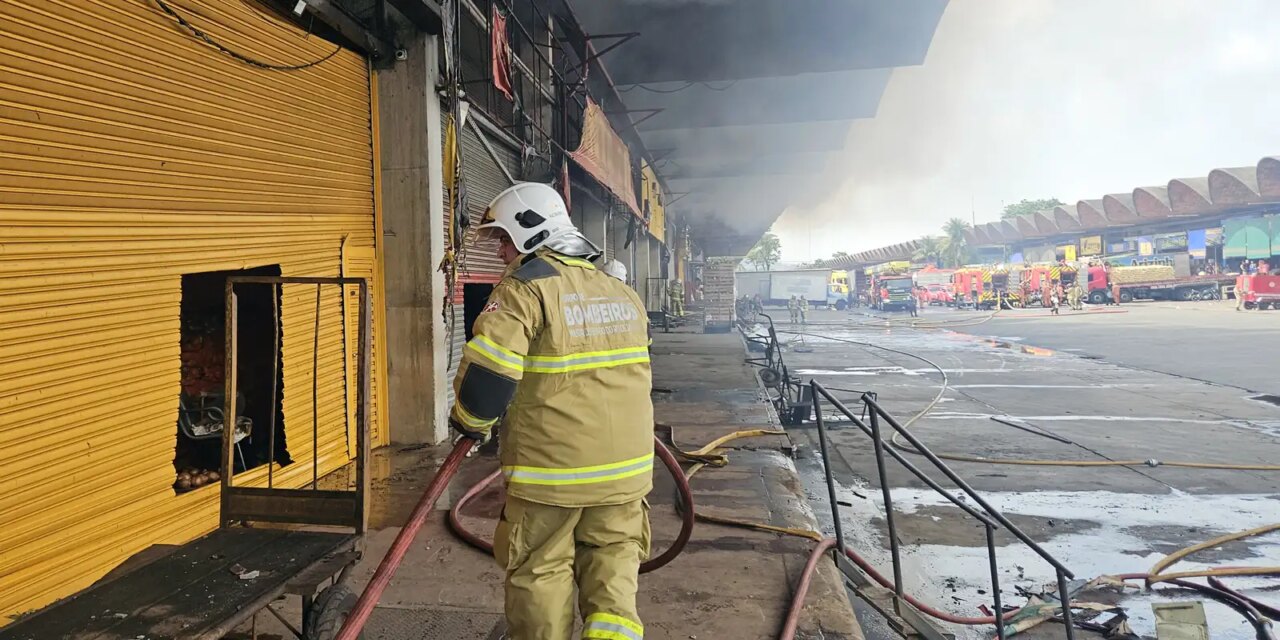 rio:-ceasa-informa-que-28-lojas-foram-destruidas-por-incendio
