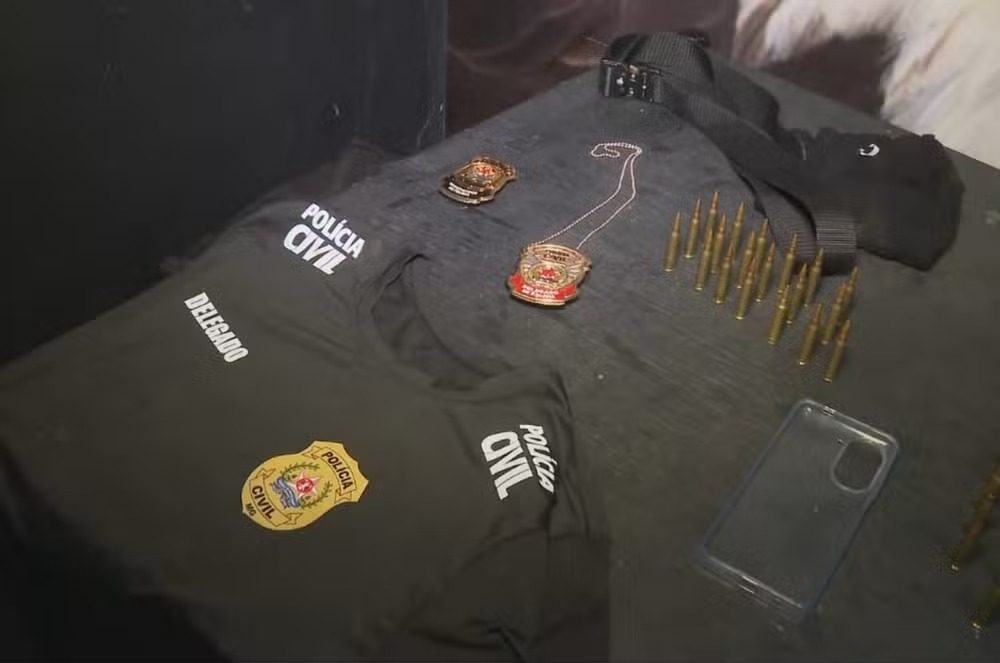 membros-de-faccao-em-tiroteio-usavam-uniforme-da-policia-civil-em-‘churrasco-do-trafico’