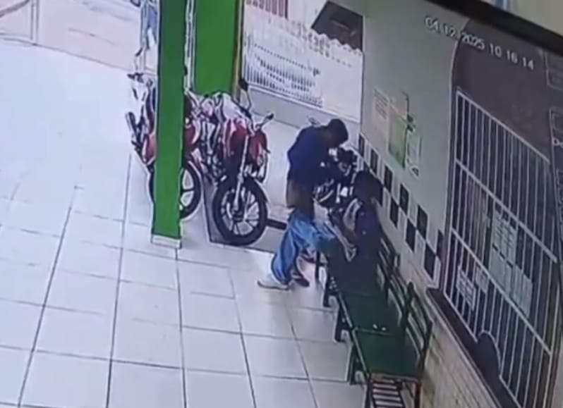 aluno-e-atacado-com-facao-durante-invasao-a-escola;-veja