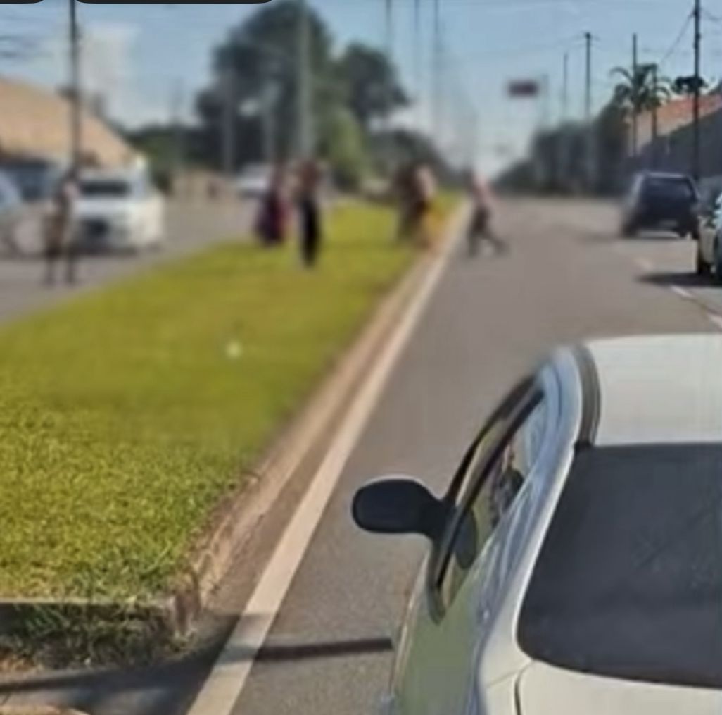 briga-entre-familiares-ciganos-acaba-em-morte-de-adolescente;-veja-video