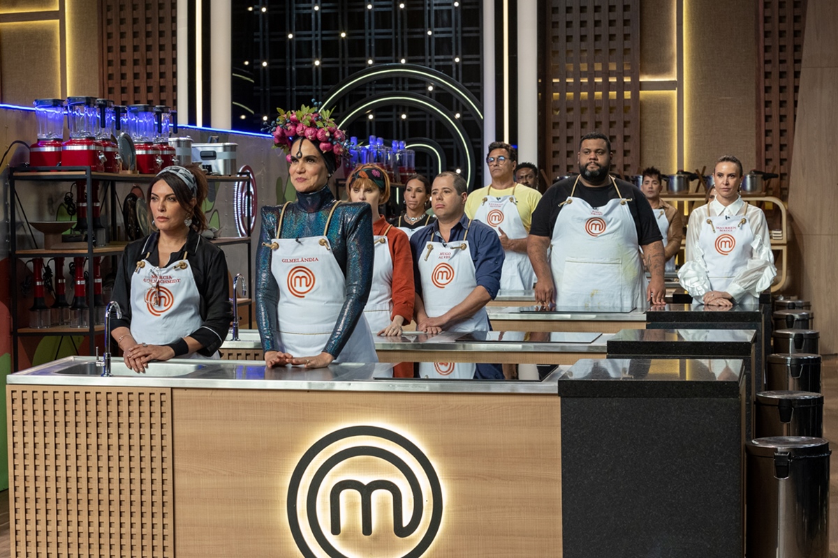 masterchef-celebridades:-ator-e-eliminado-apos-erro-em-forma-de-pave