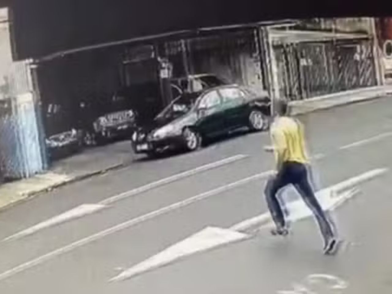 homem-tem-moto-roubada,-persegue-ladrao-e-consegue-prende-lo;-veja-video