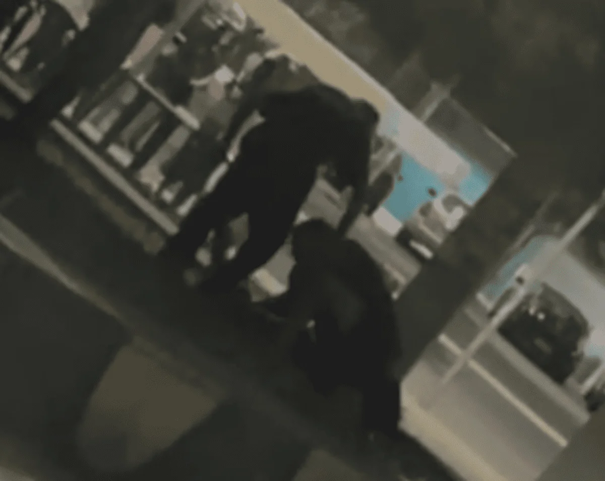 homem-e-esfaqueado-no-pescoco-durante-briga-por-bebida;-veja-video