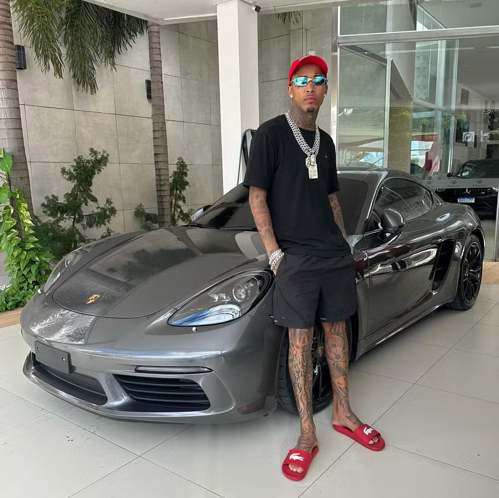 gato-preto-postou-video-dos-policiais-momentos-antes-de-ser-preso;-assista