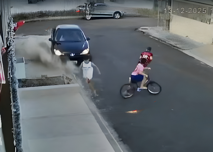 video:-crianca-que-estava-andando-de-bicicleta-e-atropelada-por-carro-desgovernado