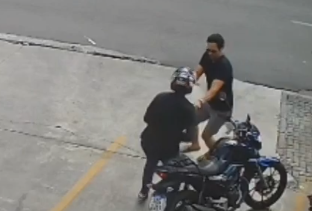video-mostra-empresario-sendo-baleado-a-queima-roupa-durante-assalto