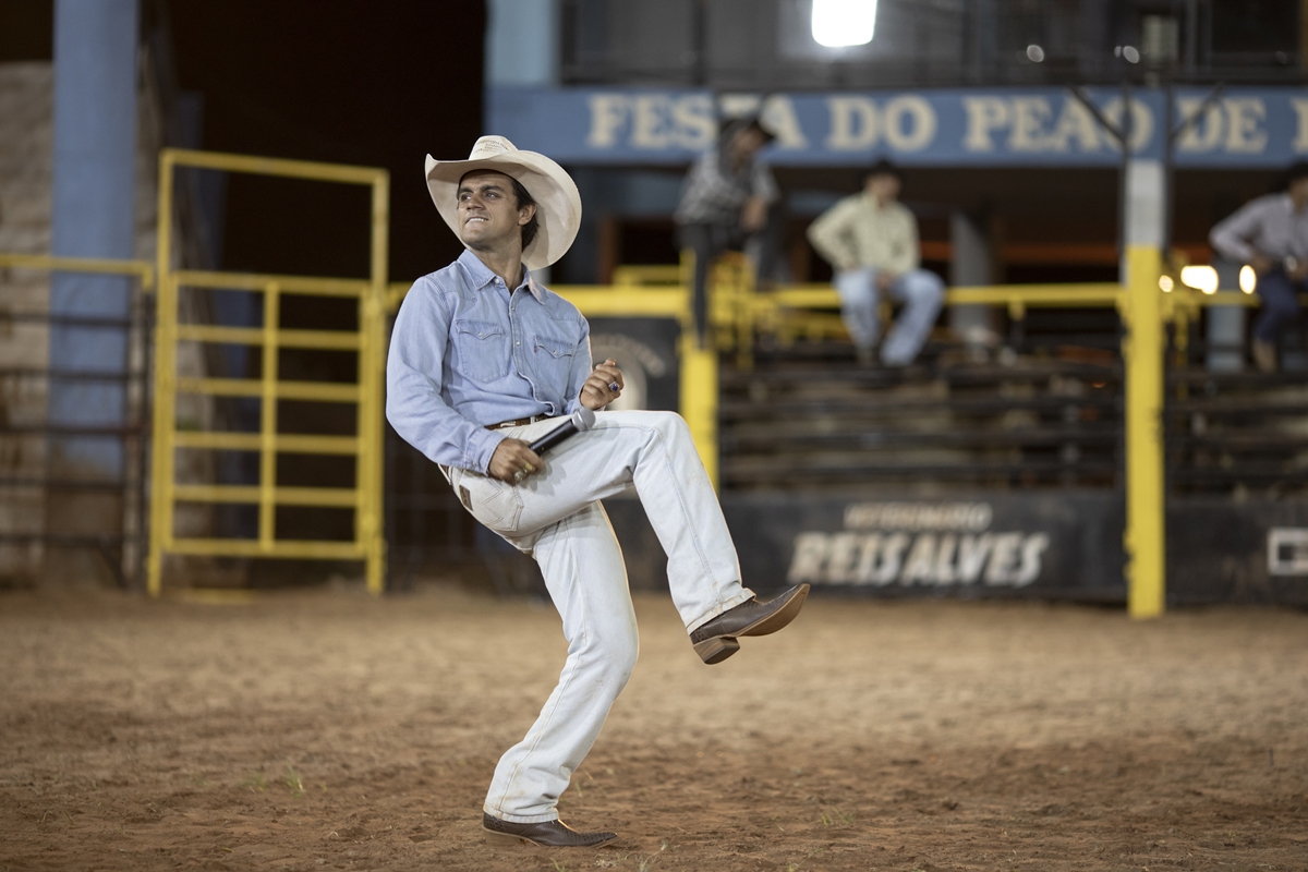 asa-branca:-felipe-simas-diz-que-papel-em-filme-mudou-forma-de-viver