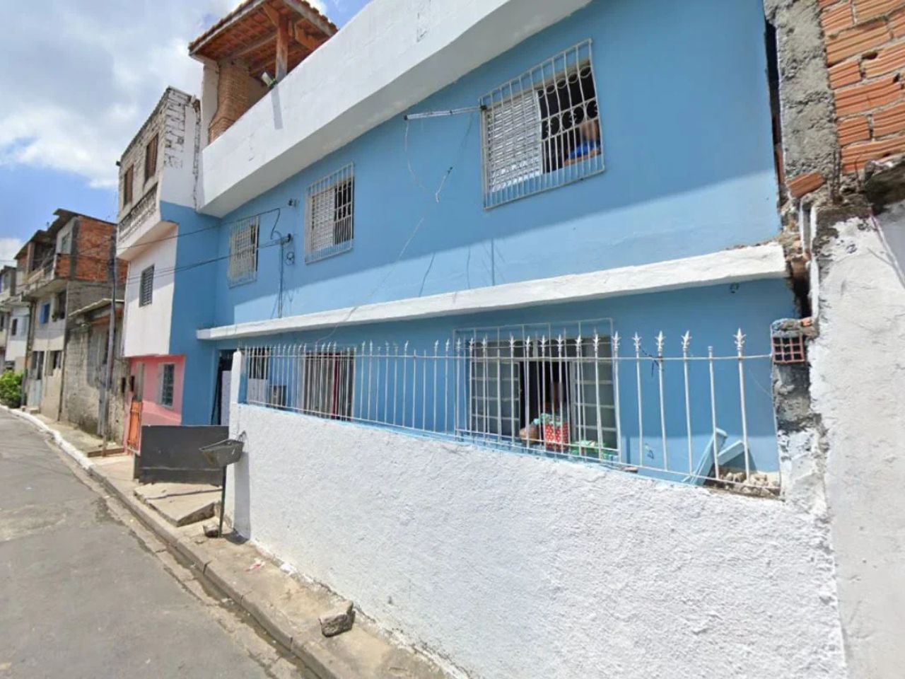 mulher-e-encontrada-morta-dentro-de-casa-em-estado-avancado-de-decomposicao