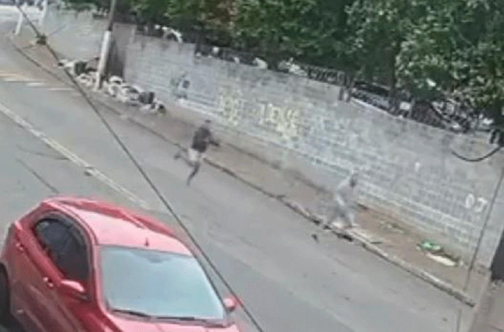 novas-imagens-exclusivas-mostram-momento-em-que-pm-de-folga-e-baleado