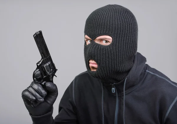 mecanico-e-executado-por-homens-encapuzados