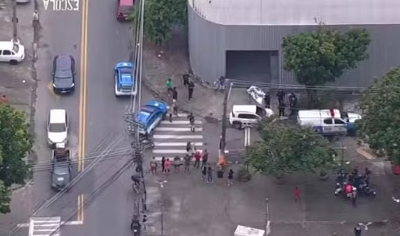 homem-morre-apos-ser-atacado-a-tiros-no-rio,-em-plena-luz-do-dia