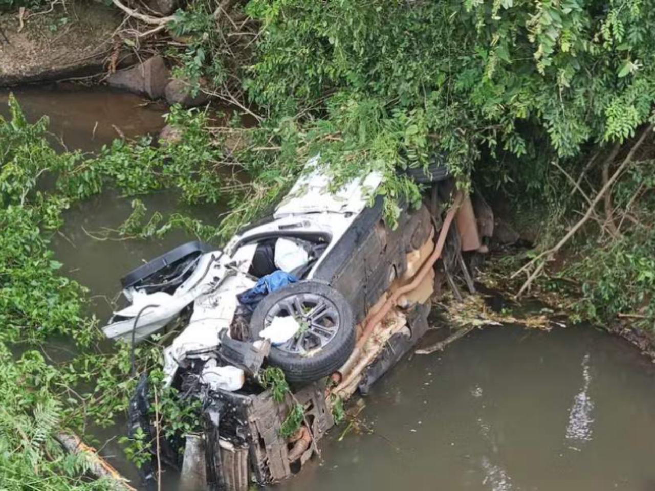 medica-morre-em-acidente-de-carro-enquanto-seguia-para-plantao;-veja-video