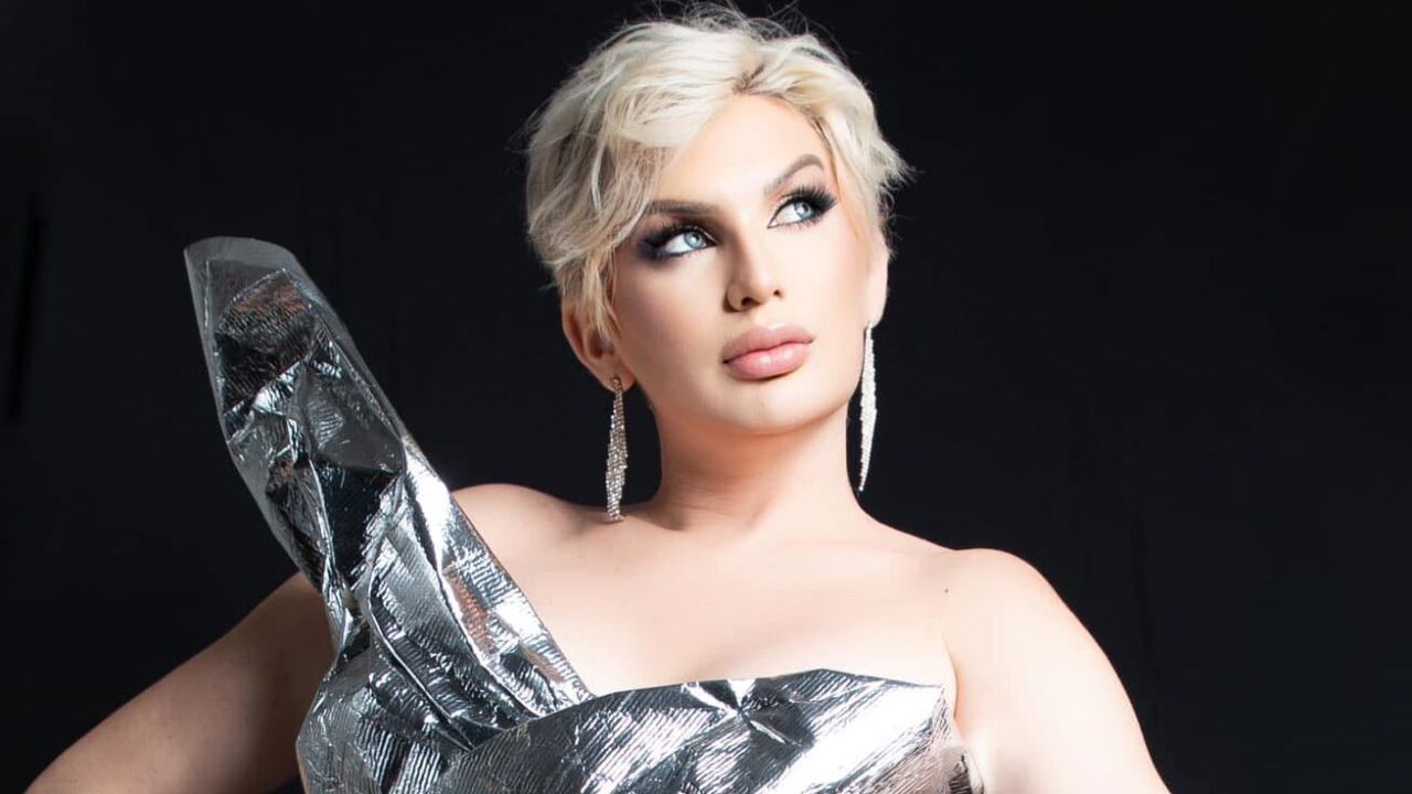 video:-romagaga-recebe-voz-de-prisao-apos-tirar-a-roupa-na-delegacia