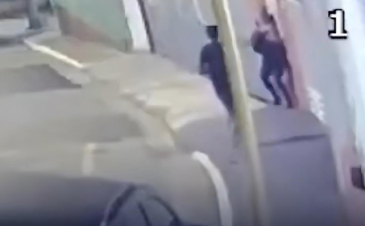 mulher-e-morta-com-golpes-de-facao-na-liberdade;-veja-video