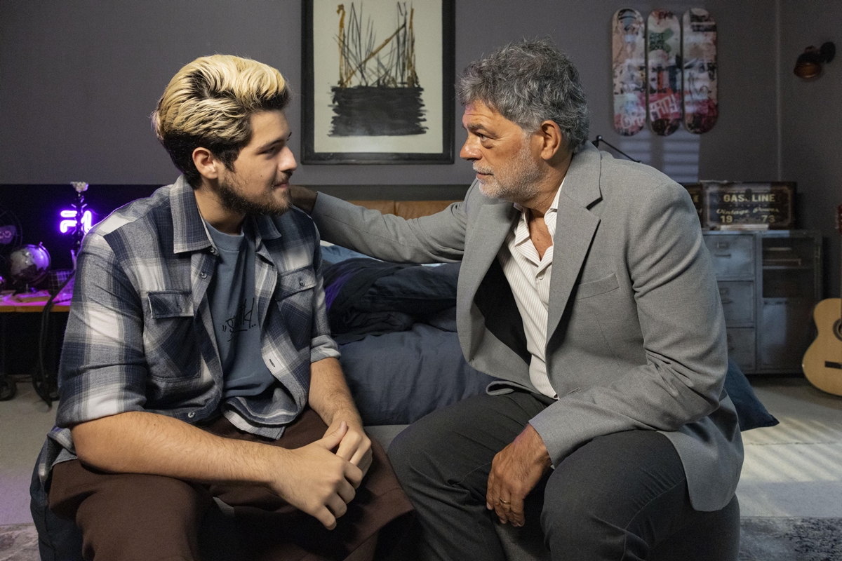 como-sera-o-reencontro-de-rogerio-com-arminda-e-raul-em-tres-gracas