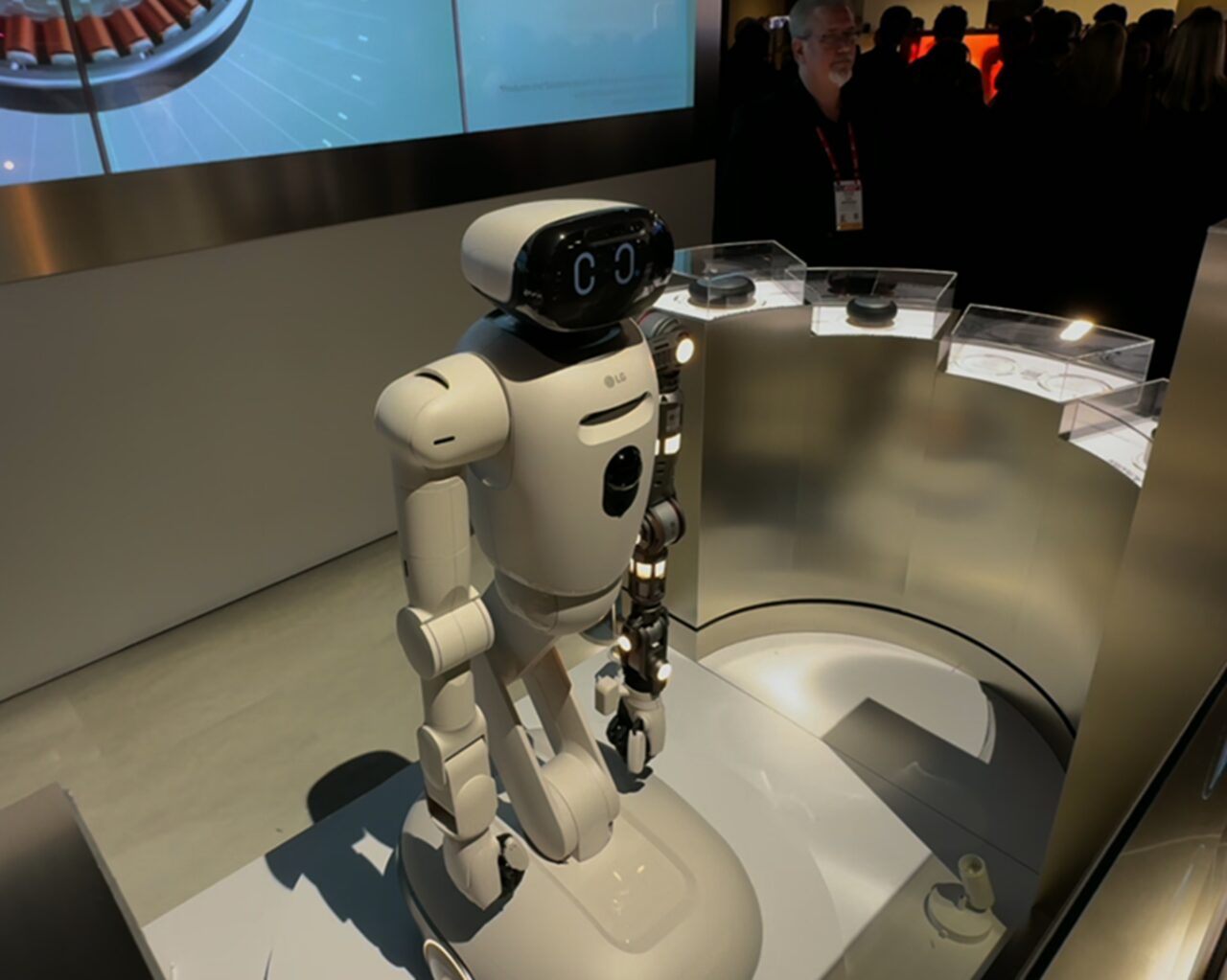 entrevista:-confira-os-robos-que-encontramos-na-ces-2026!