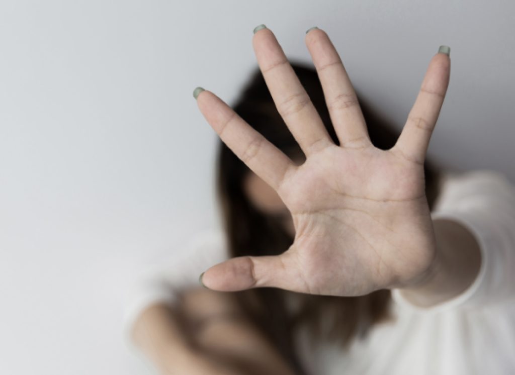 menina-de-15-anos-aceita-carona-e-acaba-estuprada-por-amigo-da-familia