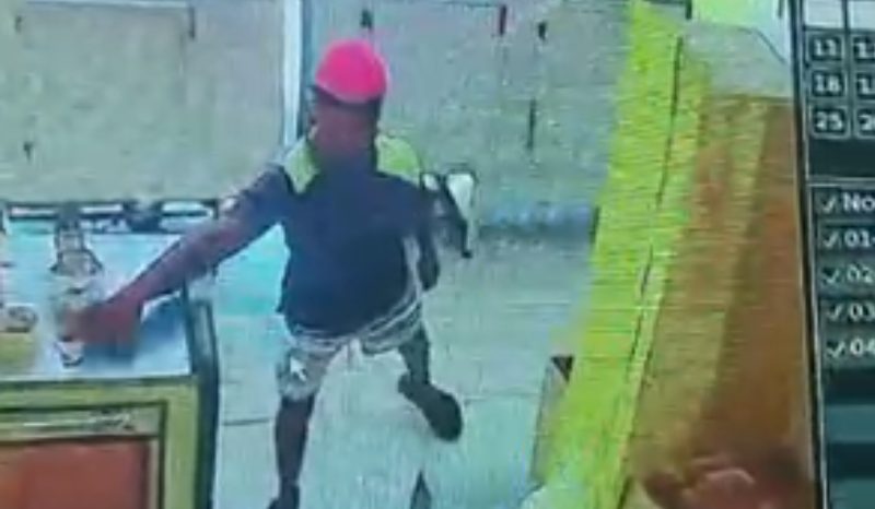 video:-‘cliente-mao-leve’-aproveita-distracao-de-atendente-e-furta-padaria