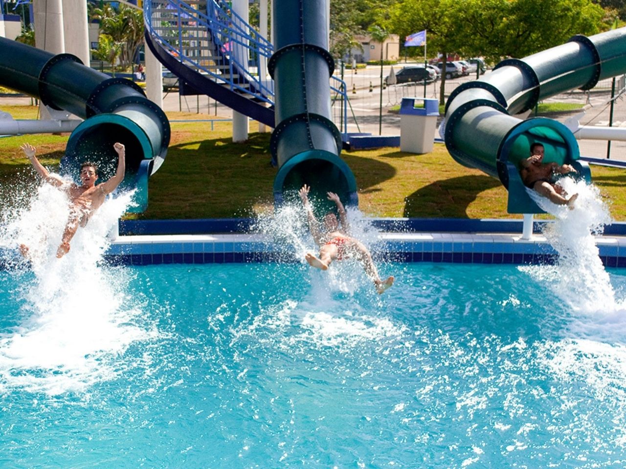 salva-vidas-que-morreu-em-parque-aquatico-foi-sugado-por-ralo-em-brinquedo