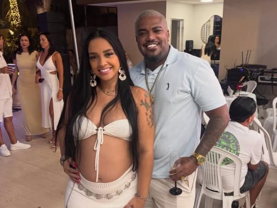 esposa-fala-pela-primeira-vez-apos-cantor-ser-preso-por-violencia-domestica