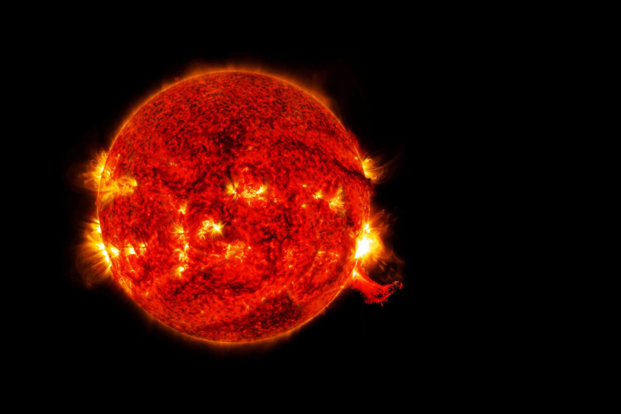 o-sol-tem-explosao-intensa-e-lanca-jato-de-massa-coronal-em-direcao-a-terra