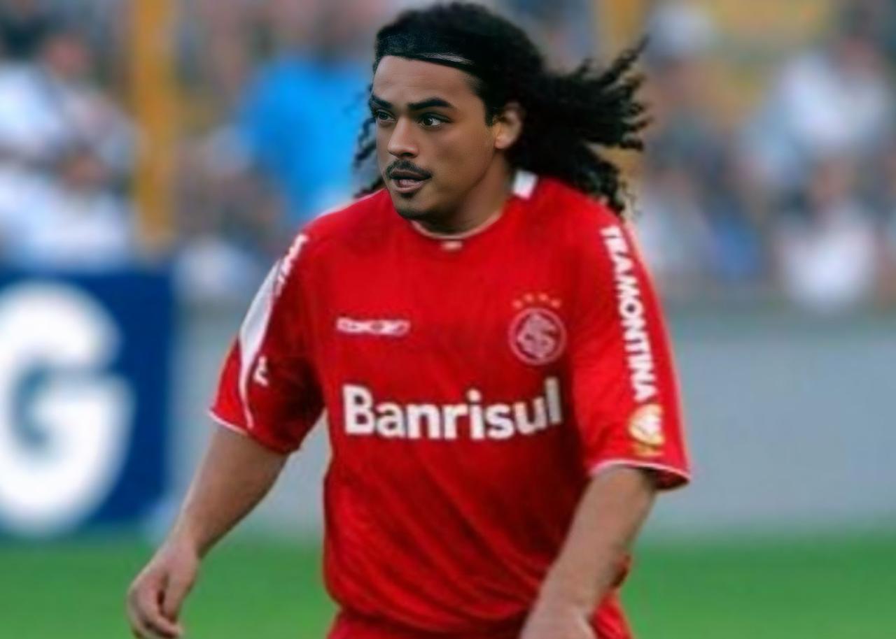 policial-e-afastado-apos-agredir-ex-jogador-em-estadio