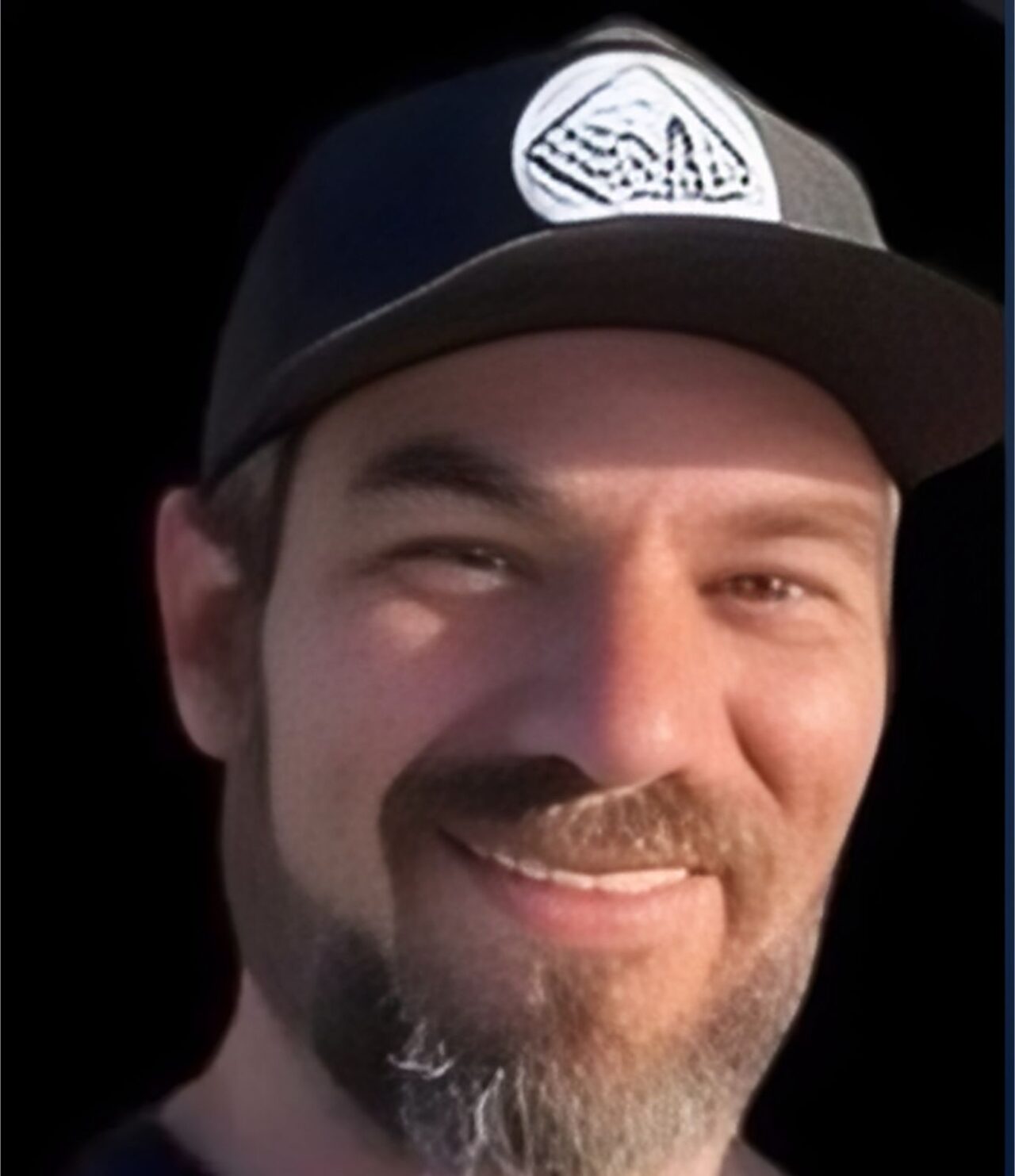 homem-e-preso-acusado-de-arremessar-amigo-da-janela-de-predio-apos-briga-por-ciumes;-veja-video