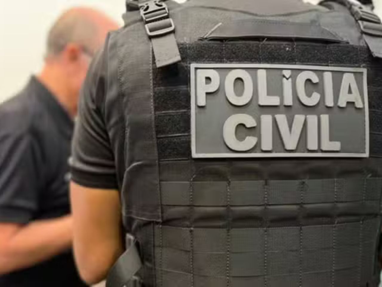 jovem-e-atacada-com-acido-em-salao-de-beleza-e-e-socorrida-com-ferimentos-graves