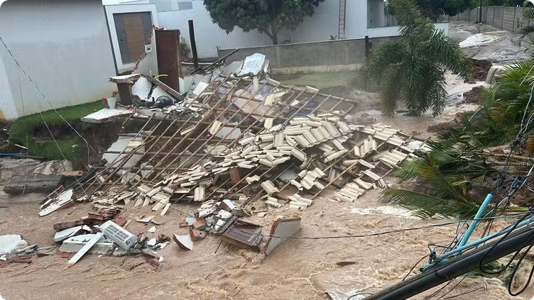 crianca-de-apenas-10-anos-morre-soterrada-dentro-de-casa-durante-chuva