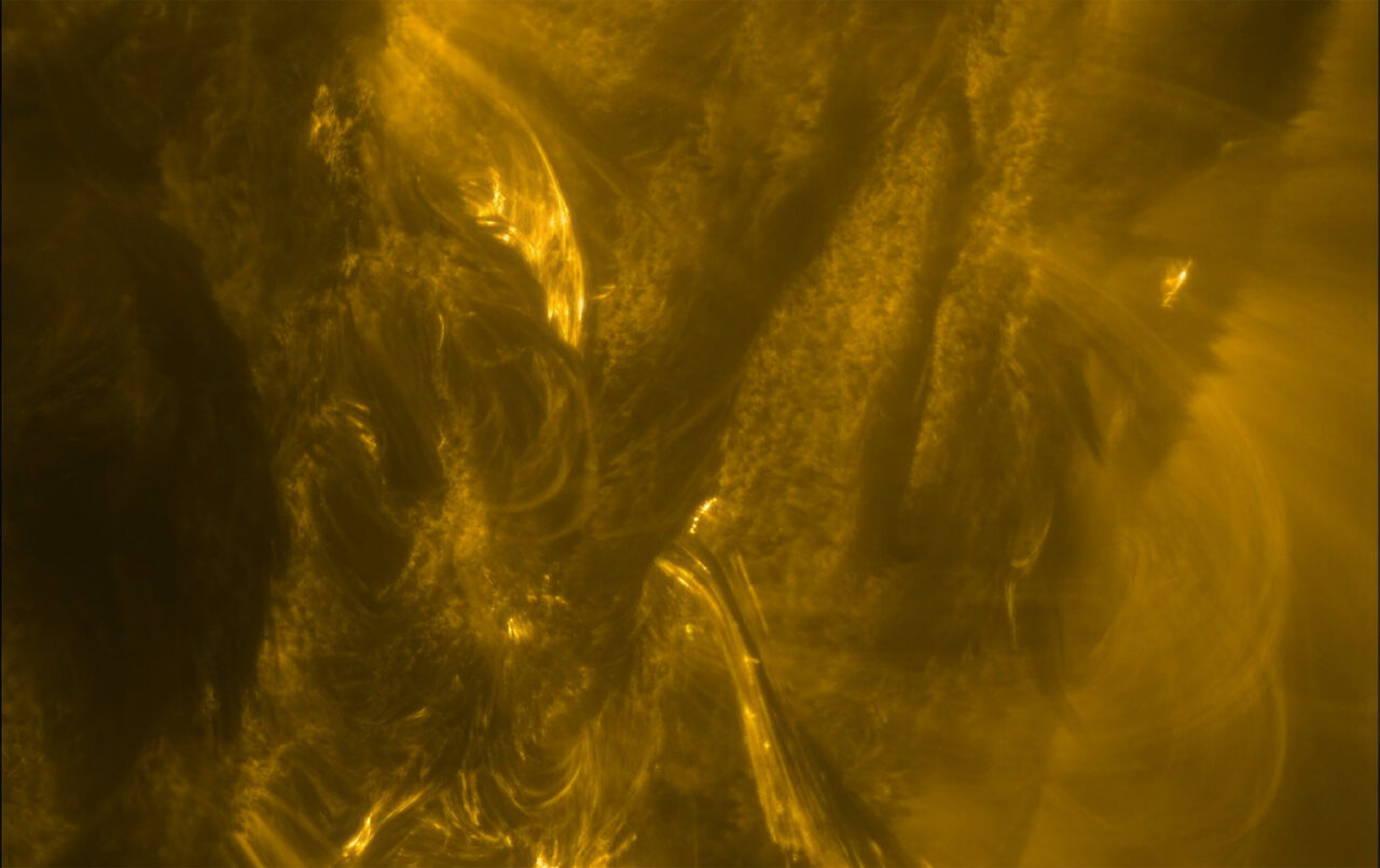 erupcoes-solares-se-formam-como-avalanches,-revela-estudo