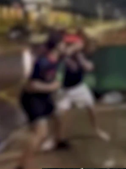 video:-briga-entre-adolescentes-por-conta-de-chiclete-termina-com-menor-entubado