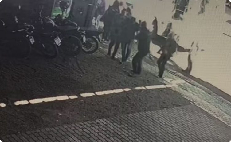 ex-joga-liquido-corrosivo-no-rosto-de-motorista-de-onibus-enquanto-trabalhava;-veja-video