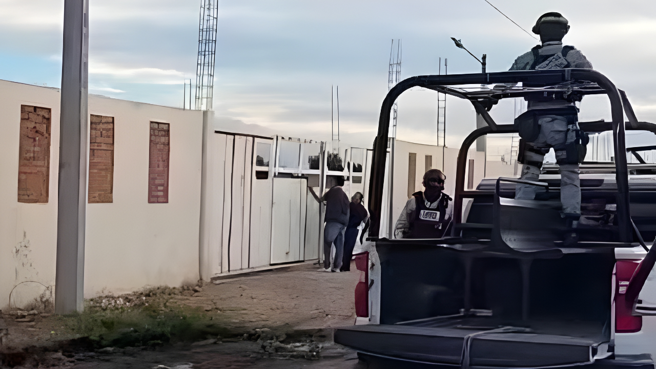 ataque-a-tiros-deixa-11-mortos-e-12-feridos-em-campo-de-futebol