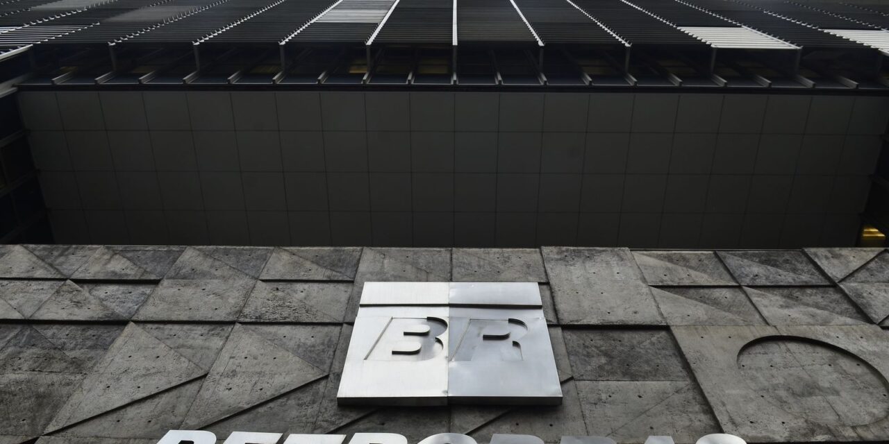 petrobras-reduz-preco-da-gasolina-em-5,2%-a-partir-desta-terca