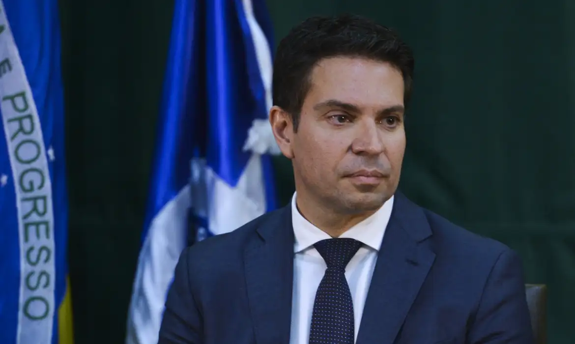 governo-informa-ao-stf-que-formalizou-pedido-de-extradicao-de-ramagem