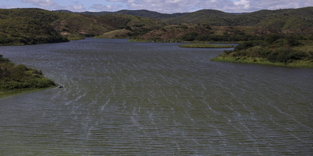 nivel-do-rio-sao-francisco-ultrapassa-cota-de-alerta