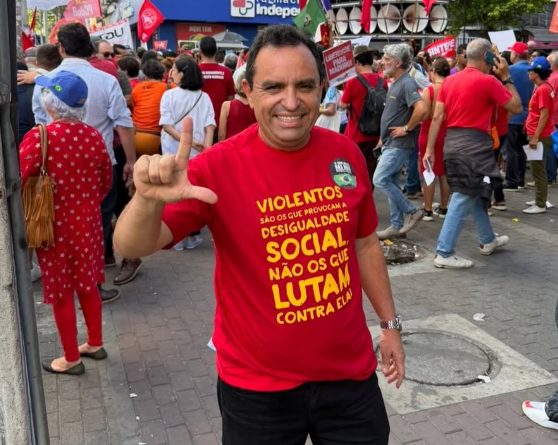 deputado-do-pt-e-preso-por-passar-o-penis-em-mulher-no-aeroporto