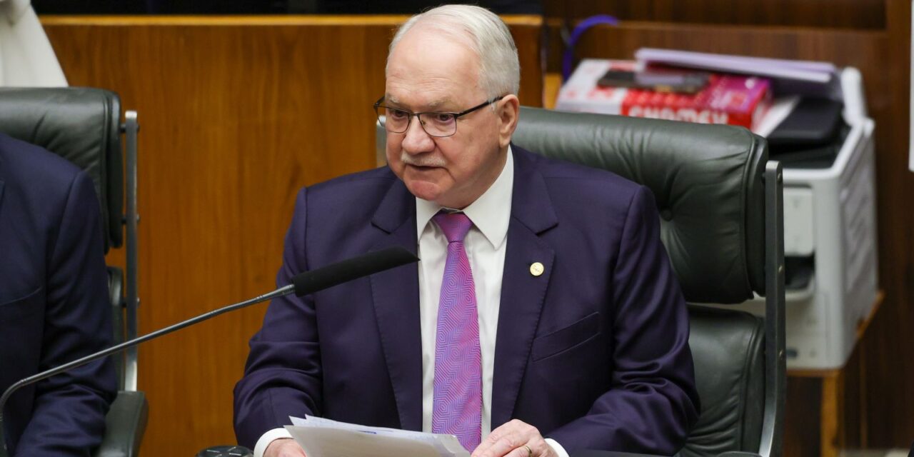 fachin-discursa-no-congresso-e-defende-independencia-dos-poderes