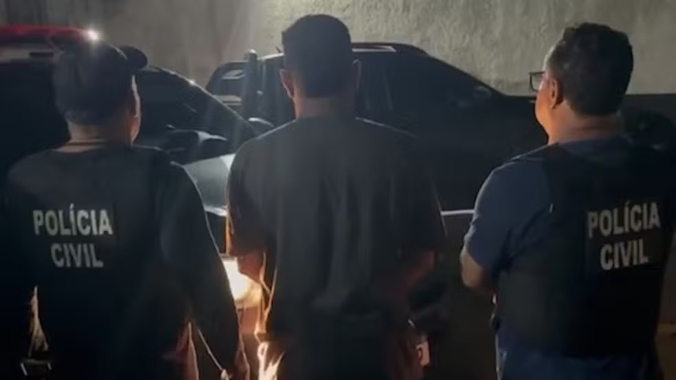 homem-e-preso-apos-ser-flagrado-pela-esposa-abusando-da-enteada