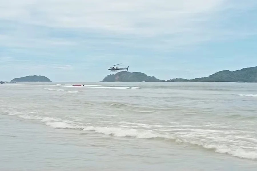 bombeiros-entram-no-quinto-dia-de-buscas-por-adolescente-desaparecido-no-mar-em-sp