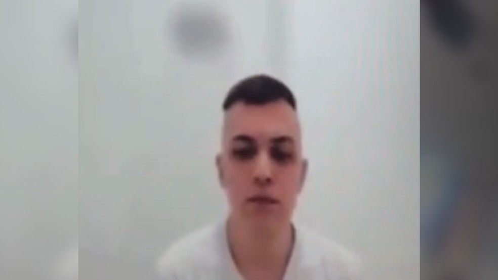 ex-policial-militar-ameacar-cortar-a-cabeca-de-juiza-em-juri-popular;-video