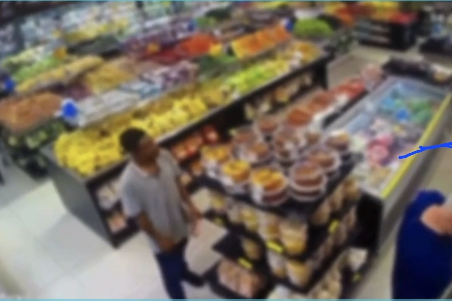 cameras-revelam-manobra-ousada-de-dupla-para-furtar-picanha;-assista