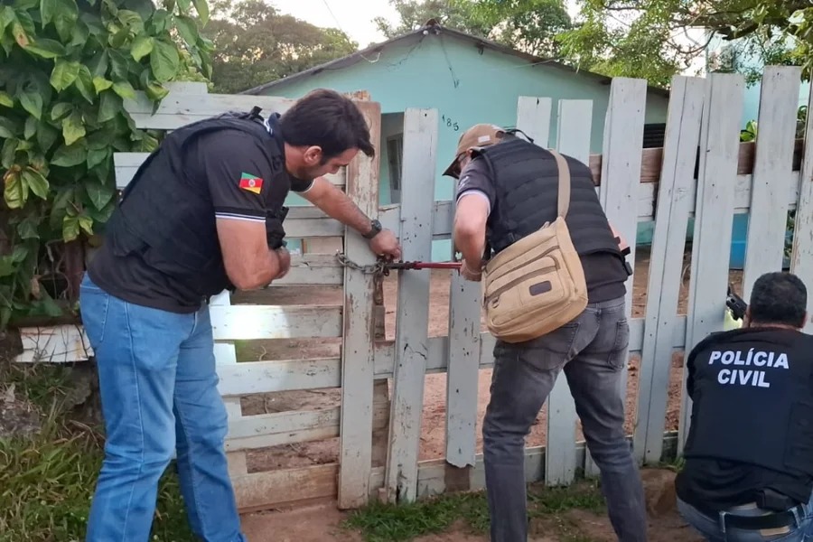 jovem-tem-dedos-decepados-apos-postar-foto-fazendo-sinais-de-faccao