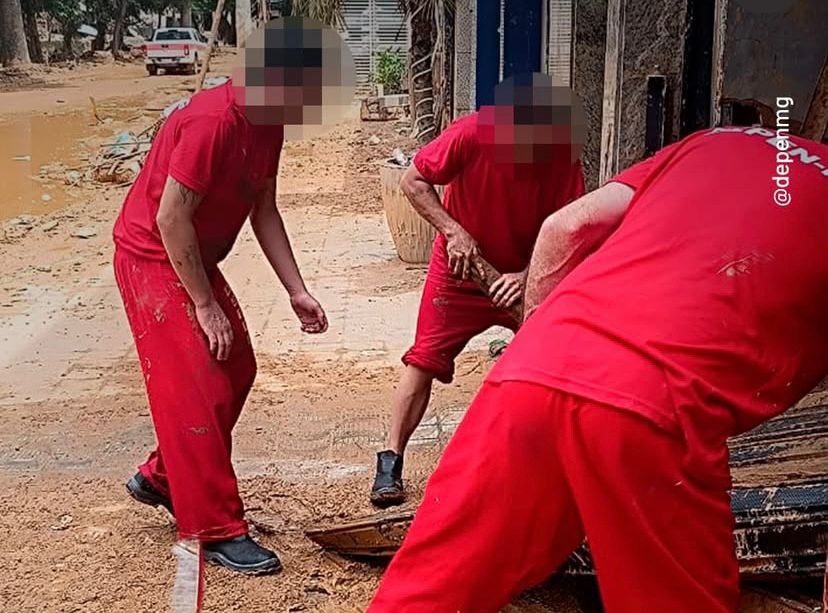 detentos-trabalham-em-limpeza-apos-temporais-em-mg;-video