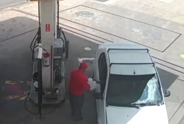 homem-e-preso-apos-jogar-combustivel-na-filha-de-2-anos-e-fazer-ameacas;-assista