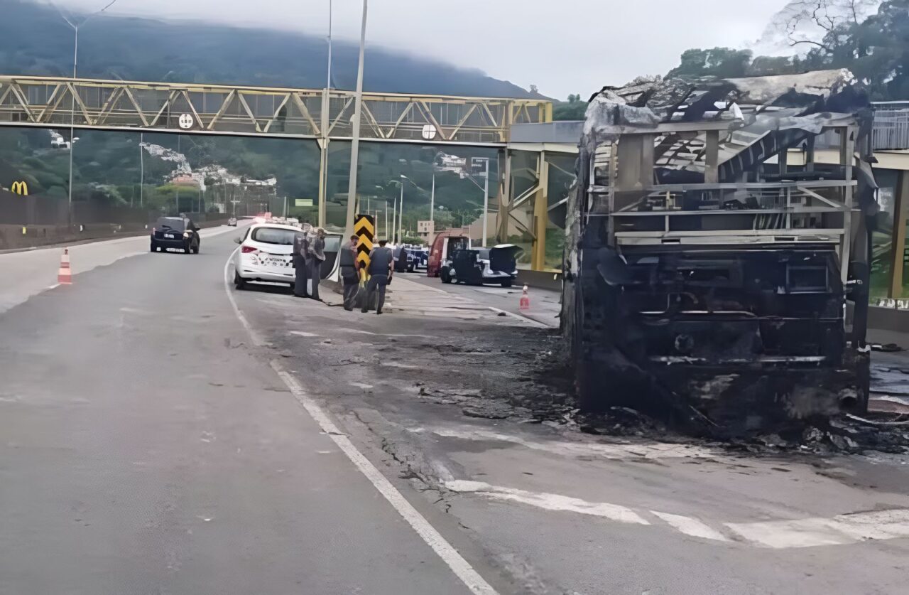 mancha-alviverde-tera-de-pagar-indenizacao-de-r$-2-milhoes-por-atacar-cruzeirenses