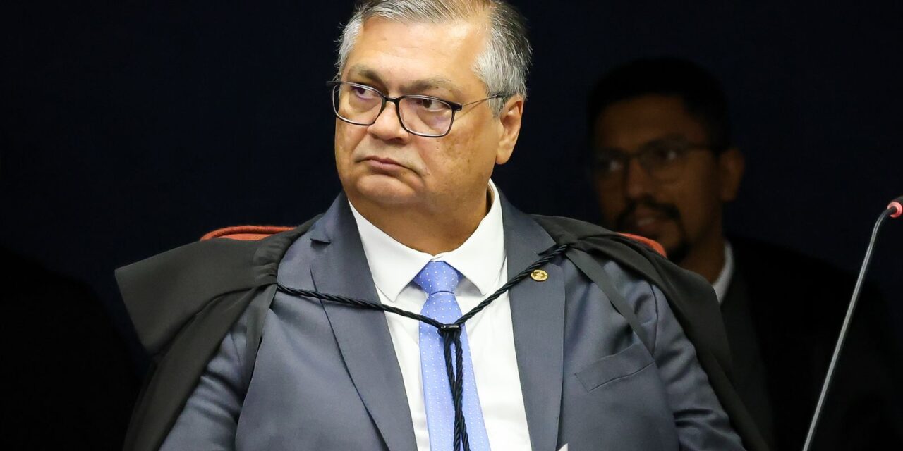 dino-proibe-saques-em-especie-de-emendas-parlamentares